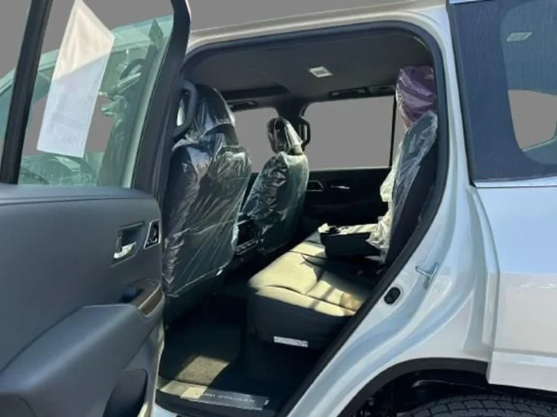 2025 Toyota Land Cruiser VX 3.5 Litres 6 Cylinders TWIN TURBO Petrol Engine White Black SUV Automatic