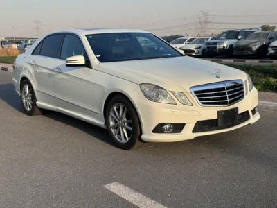 2010 Mercedes-Benz E-Class E 350 6 Cylinders Petrol Engine White Black Sedan Automatic