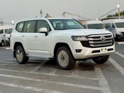 2025 Toyota Land Cruiser GXR 4.0 Litre V6 Engine White Beige SUV BACK ELECTRIC TAILGATE