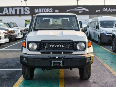 2024 Toyota Land Cruiser Pick Up 4.0 Litres V6 Petrol Engine Double Cabin AT White Tan GCC Specs