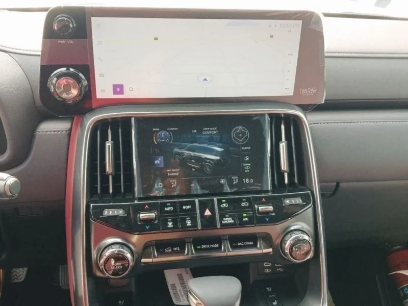 2025 Lexus LX600 3.5-liter twin-turbo V6 Petrol Engine White Red SUV GCC Specs Automatic