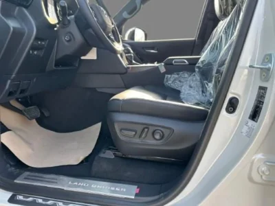 2025 Toyota Land Cruiser VX 3.5 Litres 6 Cylinders TWIN TURBO Petrol Engine White Black SUV Automatic