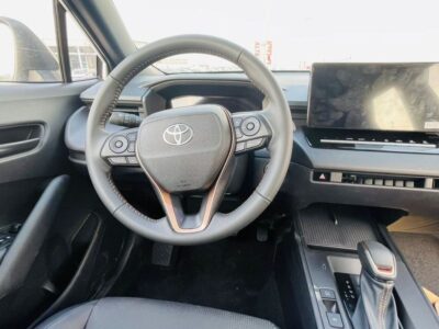 2025 Toyota Corolla Cross 2.0 Litres 4 Cylinders Hybrid Engine White Black SUV Chinese Specs
