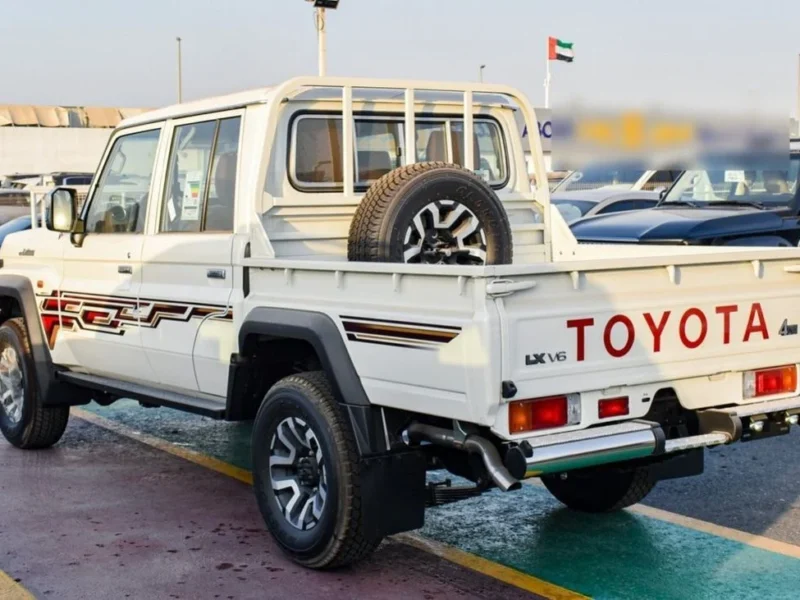 2024 Toyota Land Cruiser Pick Up 4.0 Litres V6 Petrol Engine Double Cabin AT White Tan GCC Specs