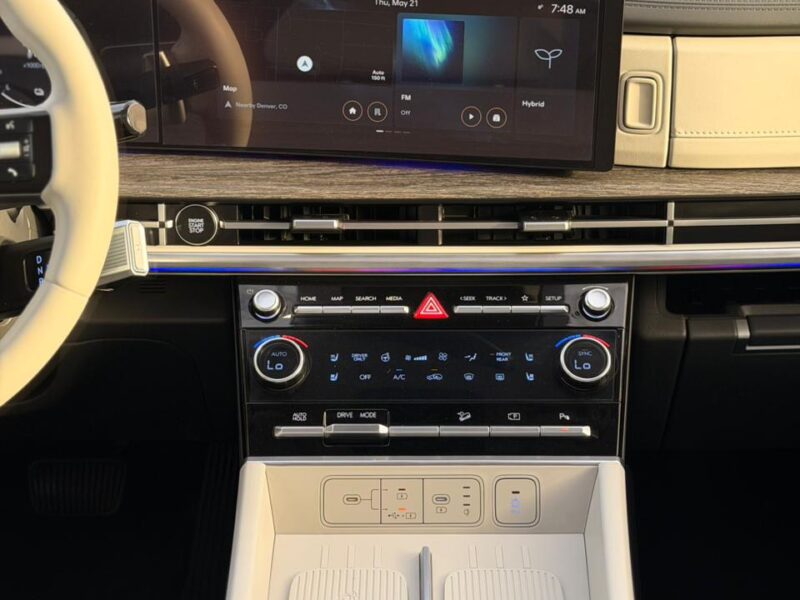 2025 HYUNDAI Santafe Hybrid Limited 1.6 Litres V4 Petrol Engine White SUV American Specs FWD