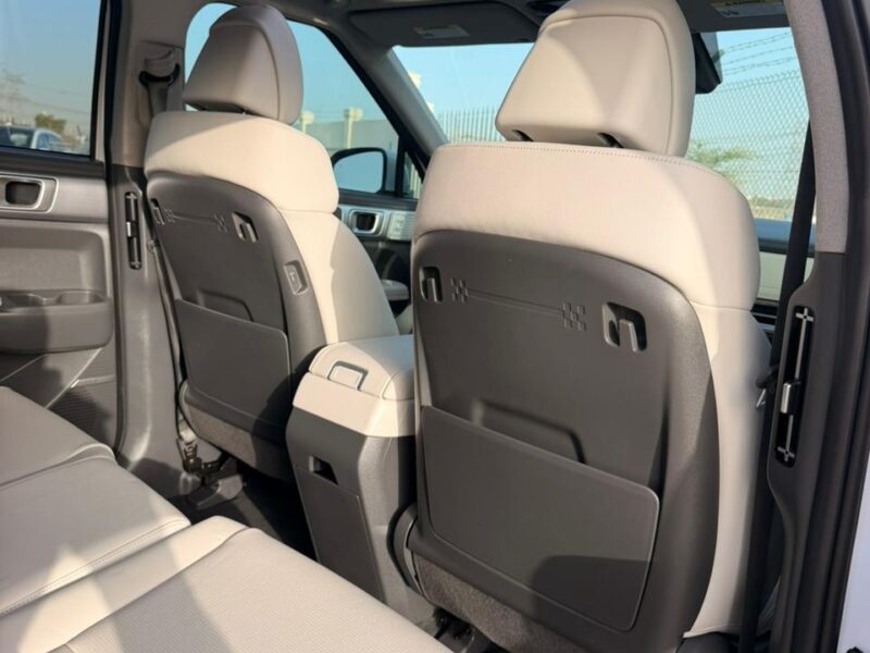 2025 HYUNDAI Santafe Hybrid Limited 1.6 Litres V4 Petrol Engine White SUV American Specs FWD