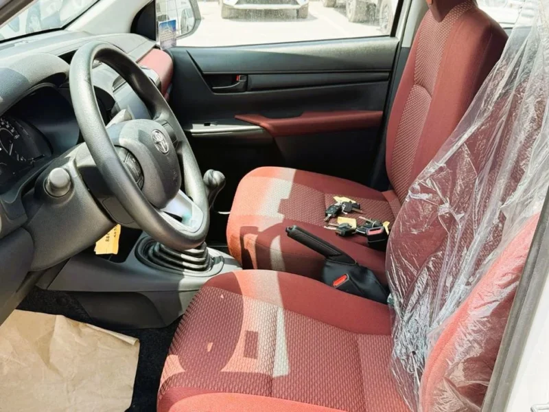 2025 Toyota Hilux 2.4 Litres 4 Cylinder Diesel Engine MT Double Cab White Red Pickup Truck