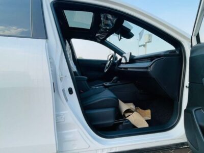 2025 Toyota Corolla Cross 2.0 Litres 4 Cylinders Hybrid Engine White Black SUV Chinese Specs