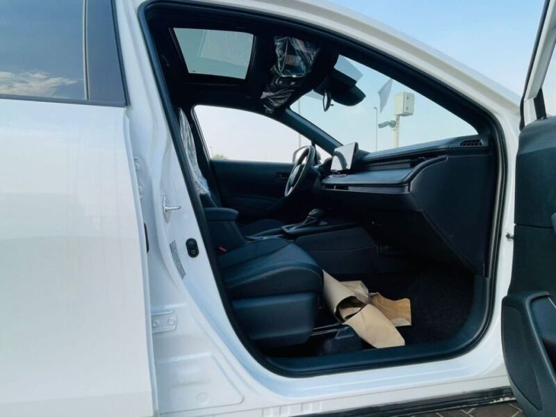 2025 Toyota Corolla Cross 2.0 Litres 4 Cylinders Hybrid Engine White Black SUV Chinese Specs