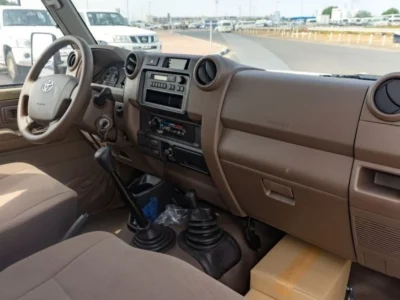 2022 Toyota Land Cruiser 79 Pick Up 4.2 Litres V6 Diesel Engine Double Cabin MT Beige GCC Specs