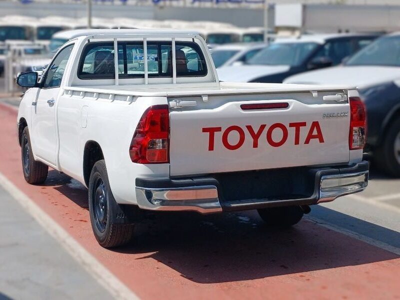 2026 Toyota Hilux 2.4 Litres 4 Cylinder Diesel Engine MT Single Cab White Red Pickup Truck