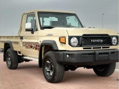 2024 Toyota Land Cruiser 79 Pick Up 4.0 Litres V6 Petrol Engine SIngle Cabin Beige Brown GCC Specs
