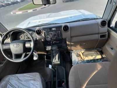 2024 Toyota Land Cruiser 79 Pick Up 4.0 Litres V6 Petrol Engine Double Cabin Beige Brown GCC Specs AT