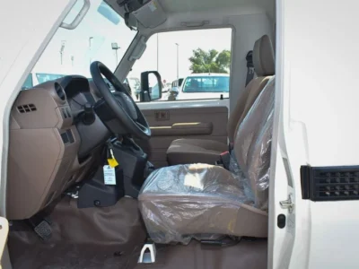 2024 Toyota Land Cruiser Pick Up 4.0 Litres V6 Petrol Engine Single Cabin AT White Beige GCC Specs