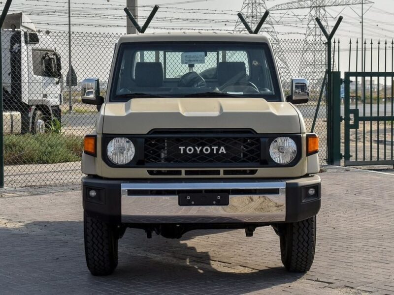 2024 Toyota Land Cruiser Pick Up 4.0 Litres V6 Petrol Engine Single Cabin Beige GCC Specs MT