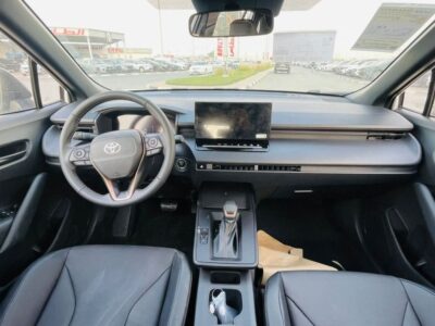 2025 Toyota Corolla Cross 2.0 Litres 4 Cylinders Hybrid Engine White Black SUV Chinese Specs