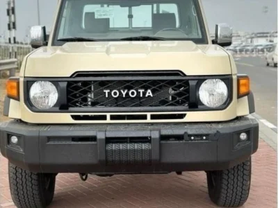 2024 Toyota Land Cruiser 79 Pick Up 4.0 Litres V6 Petrol Engine SIngle Cabin Beige Brown GCC Specs