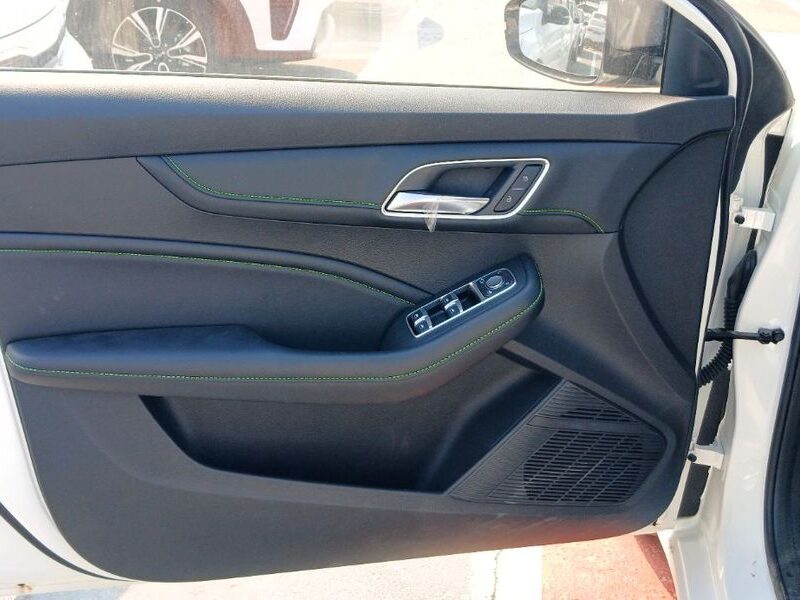 2025 MG 6 MG6 X-Line 1.5 Litres 4 Cylinders Petrol Engine White Black Sedan Chinese Specs Automatic