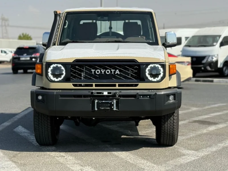 2025 Toyota Land Cruiser Pick Up LC79 4.0L 6 Cylinders Engine DOUBLE CAB Beige Tan GCC Specs