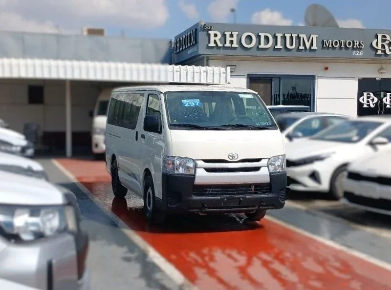 2025 Toyota HiAce Standard Roof 2.5 Litres 4 Cylinders Diesel Engine MT White Grey Van