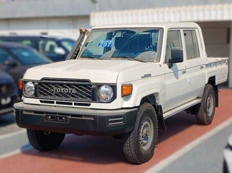 2025 Toyota Land Cruiser 79 DC 4.2 Litres 6 Cylinders Diesel Engine White Grey Pickup Truck MT