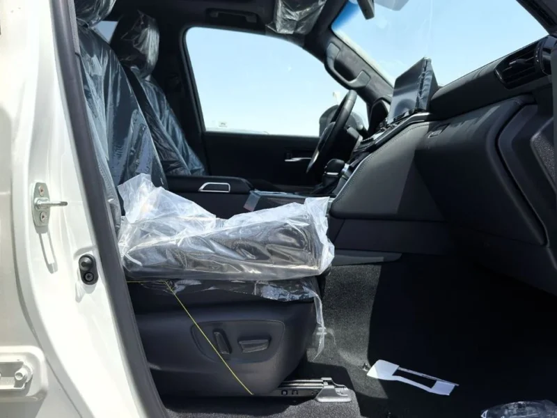 2026 Toyota Land Cruiser LC300 VX 3.5 Litres 6 Cylinders Petrol Engine White Black SUV