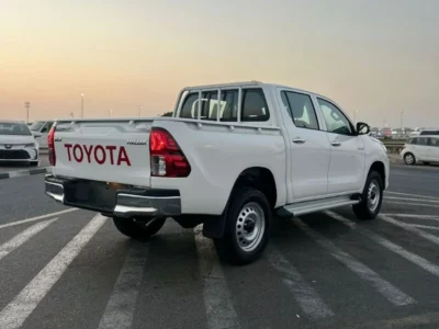 2026 Toyota Hilux 2.7 Litres 4 Cylinders Petrol Engine White Red Pickup Truck GCC Specs