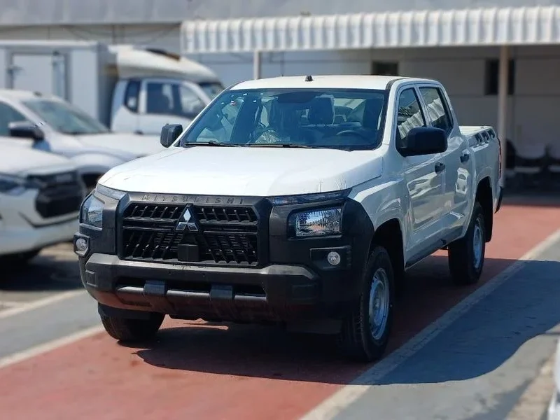 2026 Mitsubishi L200 2.4 Litres 4 Cylinders Diesel Engine MT White Black Pickup Truck