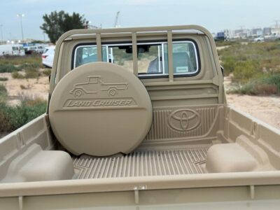 2025 Toyota Land Cruiser Pick Up LC79 4.0L 6 Cylinders Engine Single CAB Beige Brown GCC Specs