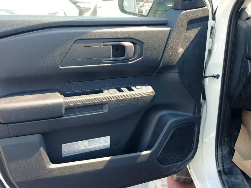 2026 Mitsubishi L200 2.4 Litres 4 Cylinders Diesel Engine MT White Black Pickup Truck