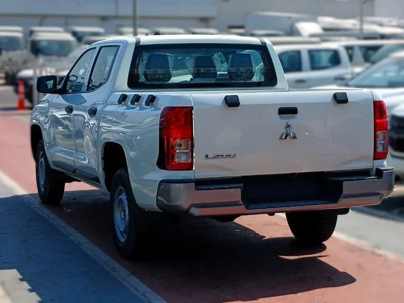 2026 Mitsubishi L200 2.4 Litres 4 Cylinders Diesel Engine MT White Black Pickup Truck