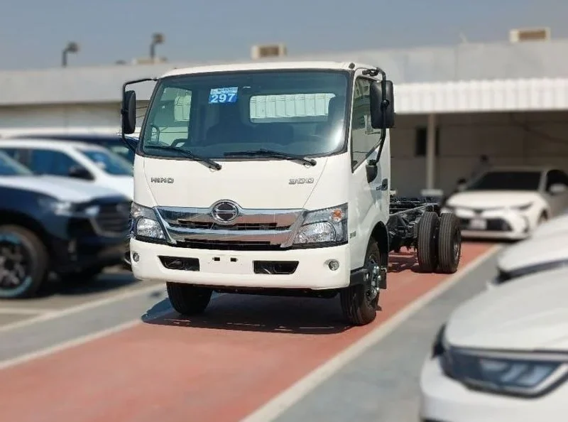 2025 Hino 300 Diesel Manual 4x2 Chassis 4.0L 6 Cylinders Diesel Engine White Grey Truck
