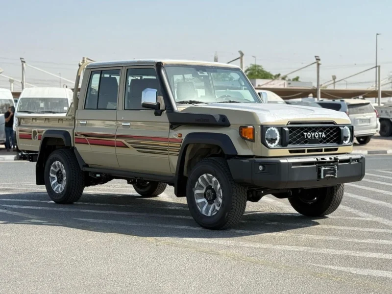 2025 Toyota Land Cruiser Pick Up LC79 4.0L 6 Cylinders Engine DOUBLE CAB Beige Tan GCC Specs