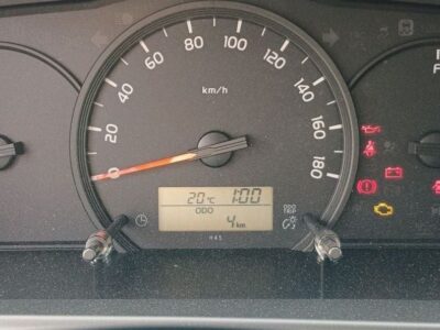 2025 Toyota HiAce Standard Roof 2.5 Litres 4 Cylinders Diesel Engine MT White Grey Van