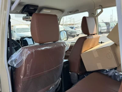 2025 Toyota Land Cruiser Pick Up LC79 4.0L 6 Cylinders Engine DOUBLE CAB Beige Tan GCC Specs