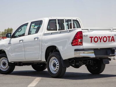 2026 Toyota Hilux 2.4 Litres 4 Cylinders Diesel Engine White Black Pickup Truck GCC Specs