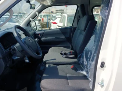2025 Toyota Hiace Highroof 2.5 Litres 4 Cylinders Diesel Engine MT 16-Seat White Black Van
