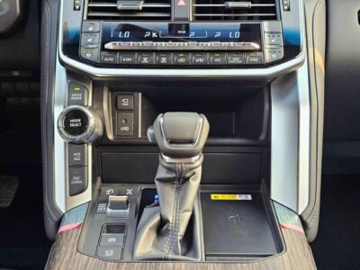 2026 Toyota Land Cruiser VXR 3.5-liter V6 Twin-Turbo Petrol Engine Black SUV Automatic