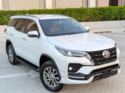 2025 Toyota Fortuner VXR 4.0 Litres V6 Petrol Engine White Brown SUV GCC Specs Almost New