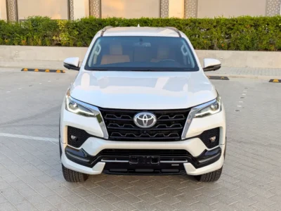 2025 Toyota Fortuner VXR 4.0 Litres V6 Petrol Engine White Brown SUV GCC Specs Almost New