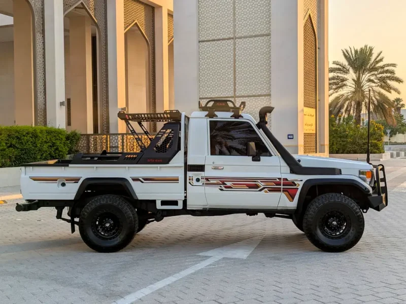 2000 Toyota Land Cruiser 70 Series LC 79 LX 4.2 6 Cylinders Diesel Engine White Grey Pickup