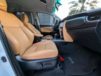 2025 Toyota Fortuner VXR 4.0 Litres V6 Petrol Engine White Brown SUV GCC Specs Almost New