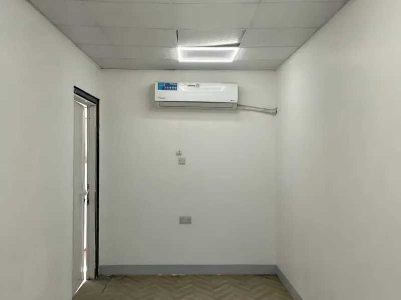 PRIME LOCATION STORAGE WAREHOUSE AVAILABLE FOR RENT WITH A/C ACCESSIBLE 24/7 EASY ACCESS