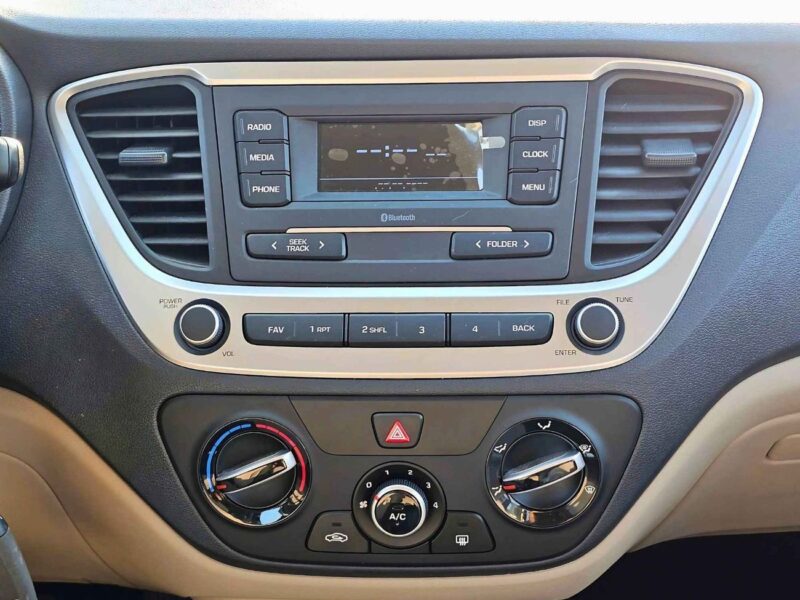 2023 Hyundai Accent 1.4 Litres 4 Cylinders Petrol Engine Silver Beige Sedan GCC Specs