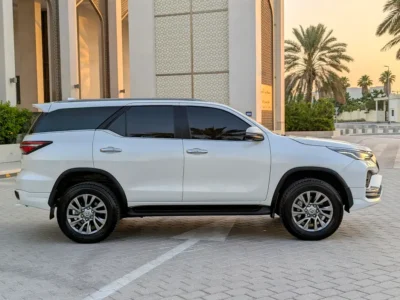 2025 Toyota Fortuner VXR 4.0 Litres V6 Petrol Engine White Brown SUV GCC Specs Almost New