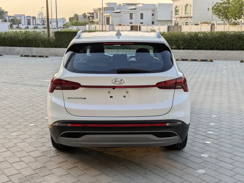 2023 Hyundai Santa Fe Limited 4 Cylinders Petrol Engine White Grey SUV GCC Specs Automatic
