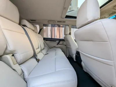 2015 MITSUBISHI PAJERO GLS V6 3.5L Black Beige SUV TOP FULL OPTION GCC Specs