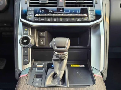 2026 Toyota Land Cruiser VXR Full Option 3.5-liter V6 Twin-Turbo Petrol Engine Black SUV