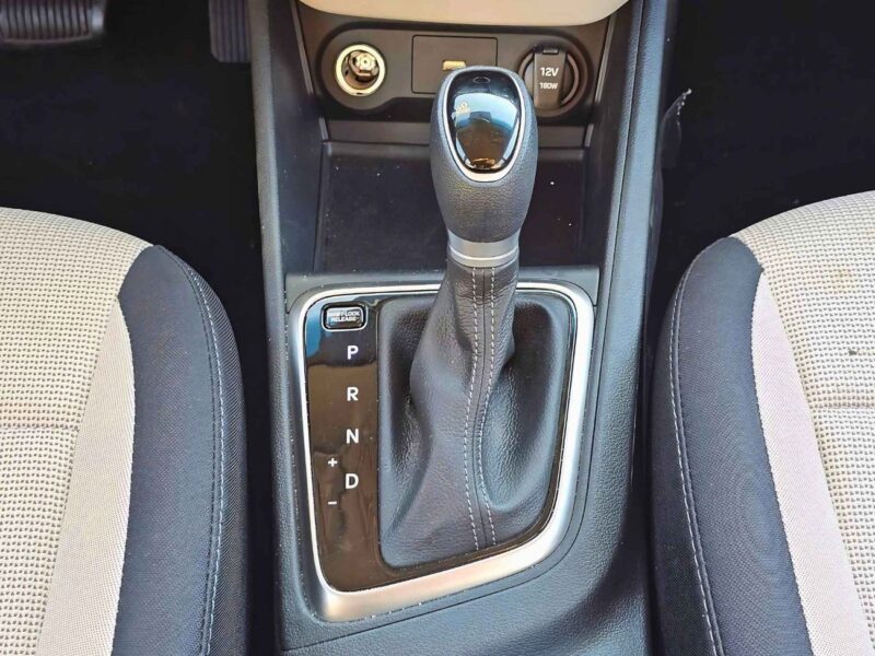 2023 Hyundai Accent 1.4 Litres 4 Cylinders Petrol Engine Silver Beige Sedan GCC Specs