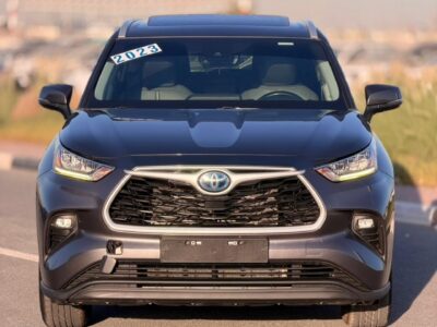 2023 TOYOTA HIGHLANDER GLE HYBRID 2.5 Litres V4 Engine Grey SUV GCC Specs